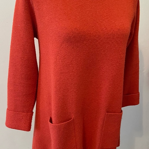 Fall weather orange brown pullover sweater with 2 front pockets zipper back- - Picture 5 of 5